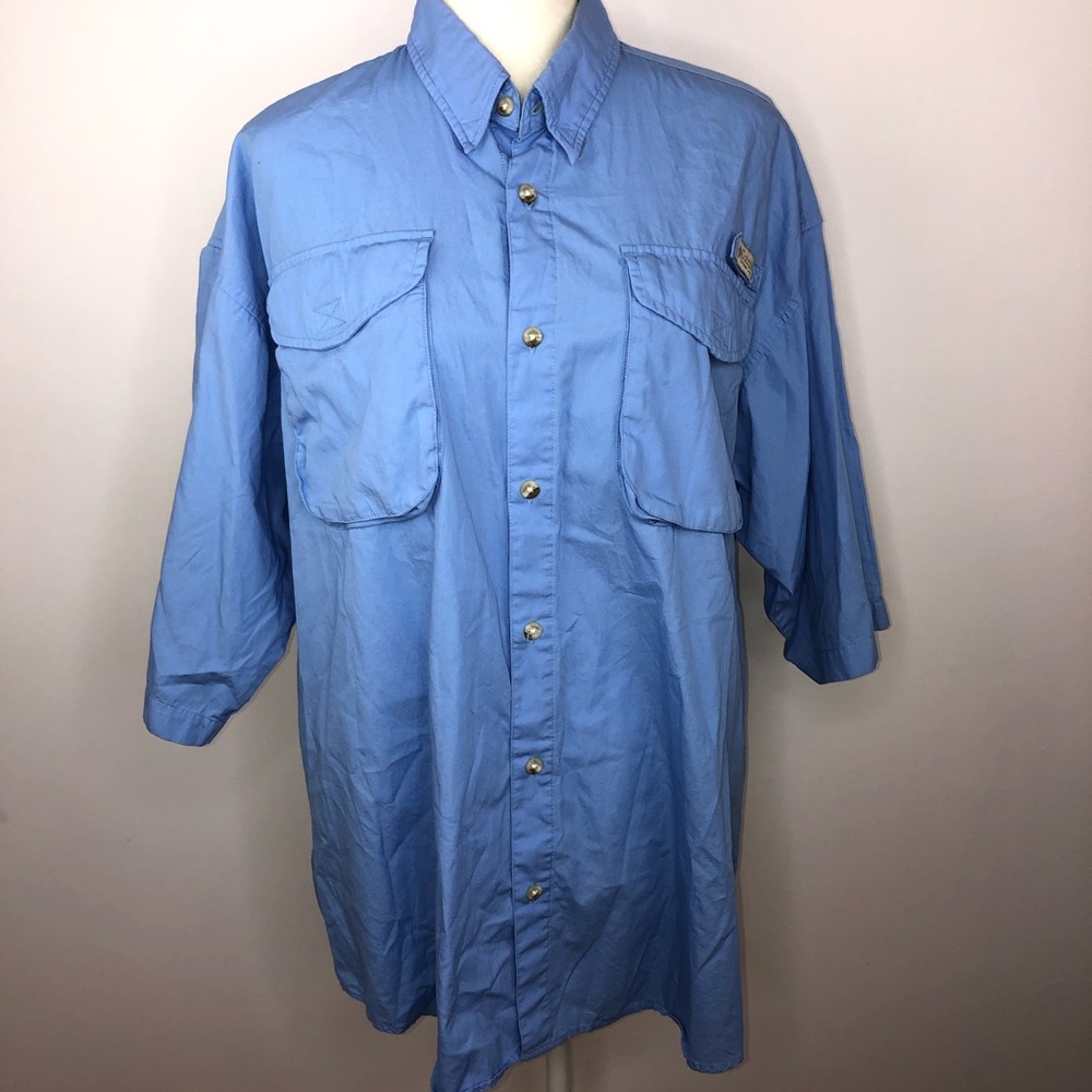 Columbia Short Sleeve Button Down shirt